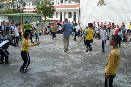 跳绳比赛场景2.jpg